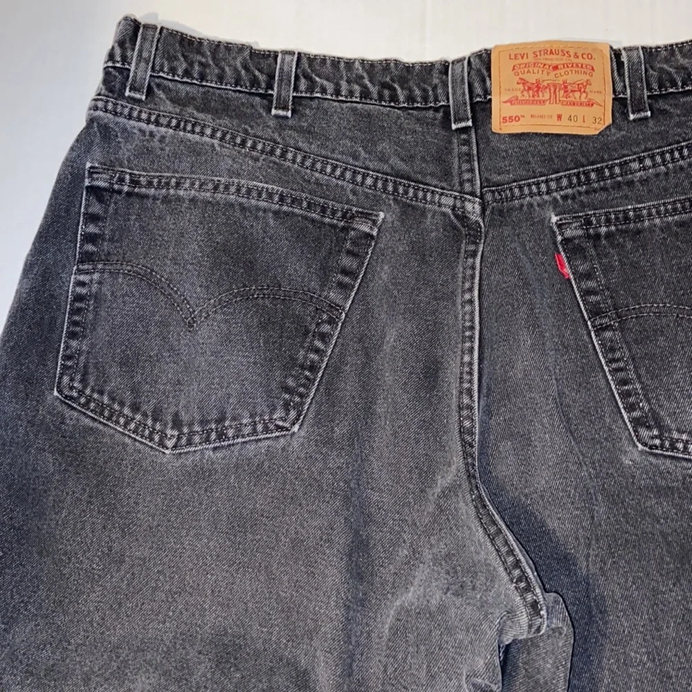 Vintage Levi’s 550 Men’s Size W 40 L 32 Black Denim Jeans - Picture 8 of 13